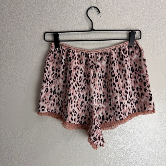 Victoria Secret Vintage Underwear Shorts Silk Leopard Size Small - Picture 1 of 6